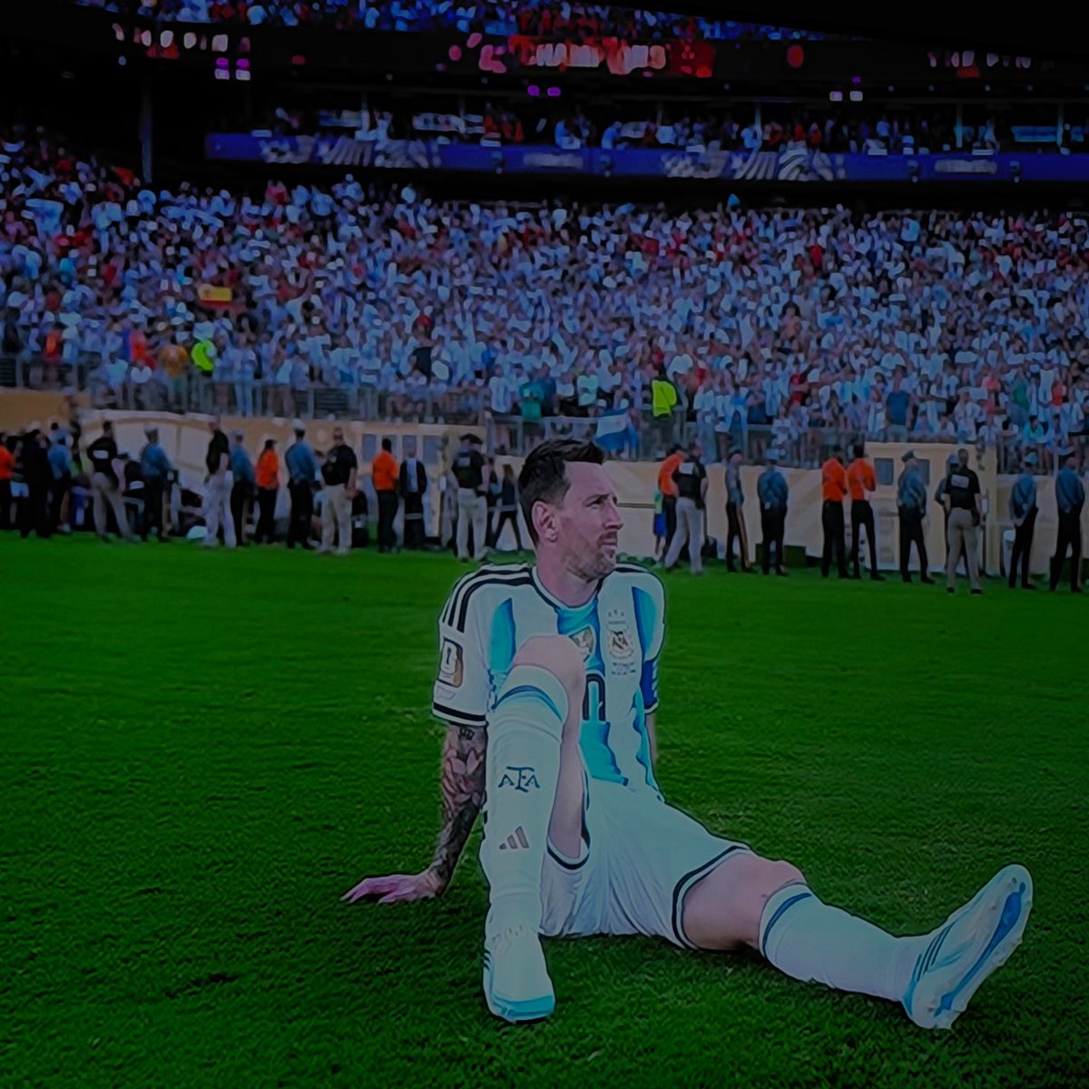 Qr00a's tweet photo. مالوم رجلك لو شكت كايد الكود
اتعبتها ترقى سنود المعالي يا #ميسي #الارجنتين_اسبانيا
#كاس_العالم_٢٠٢٦ https://t.co/BtbxOUIMxE
