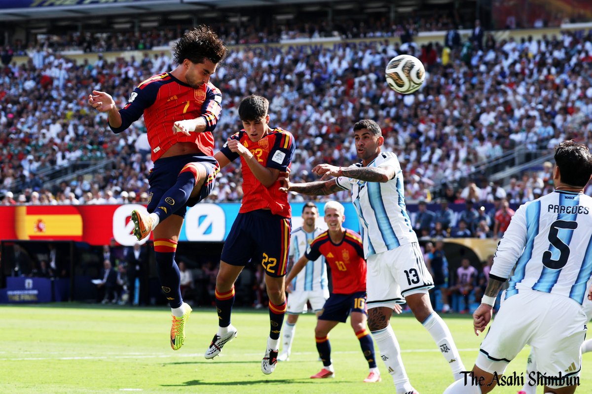 asahi_photo's tweet photo. スペインがW杯優勝、アルゼンチンを延長1―0　16年ぶり2度目

#サッカーワールドカップ 決勝では、スペインが延長戦の末、1―0でアルゼンチンを破り、4大会ぶり2度目の優勝を果たしました。（有）

https://t.co/ICtkUQ2Na0 https://t.co/Yl1y26XqC5