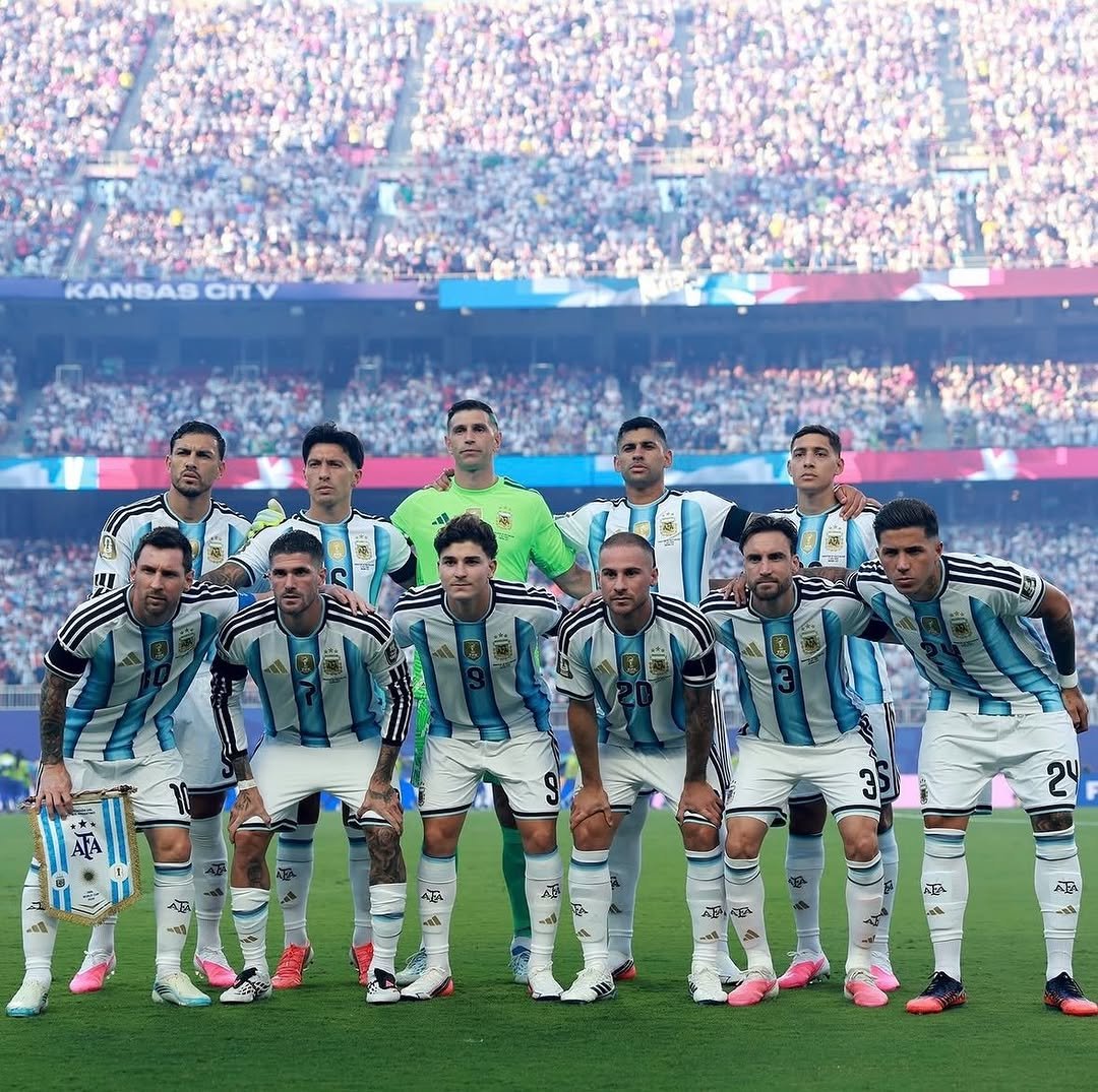 Trezeguetista7's tweet photo. Gracias por todo muchachos.

La entrega nunca se negocio. https://t.co/CAgQoDzYnx