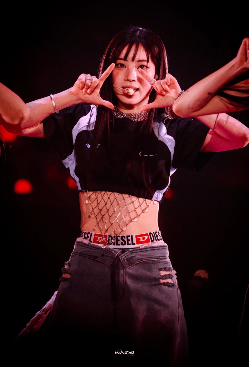 MomoMidnight's tweet photo. 260712 Dahyun https://t.co/oSFdDpA8qy