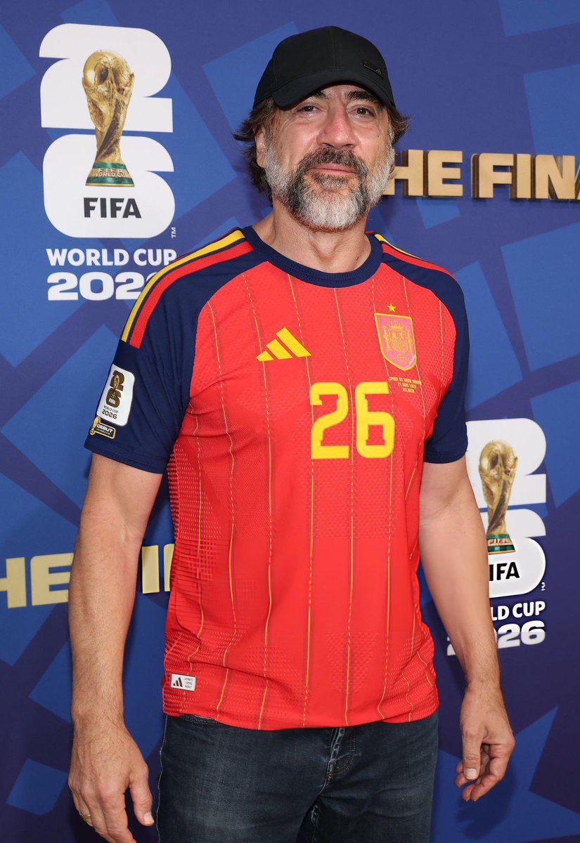 Maman0090's tweet photo. This person truly deserves to celebrate this victory
#javierbardem
#spain https://t.co/KmD5ph3rkJ