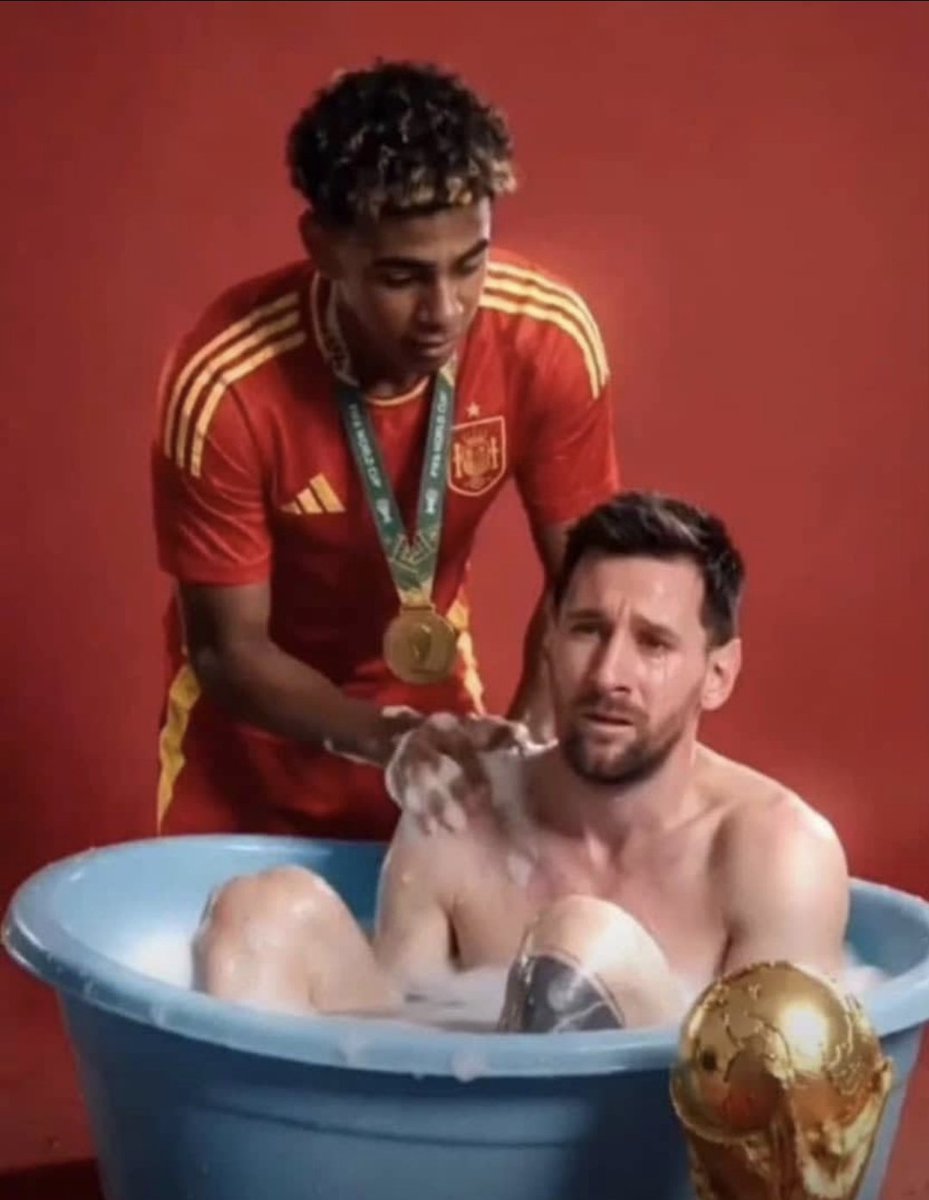 VVynie's tweet photo. Table don turn
#whereismessi #worldcupfinal
#goal #Spain https://t.co/8jBc1fzkE2