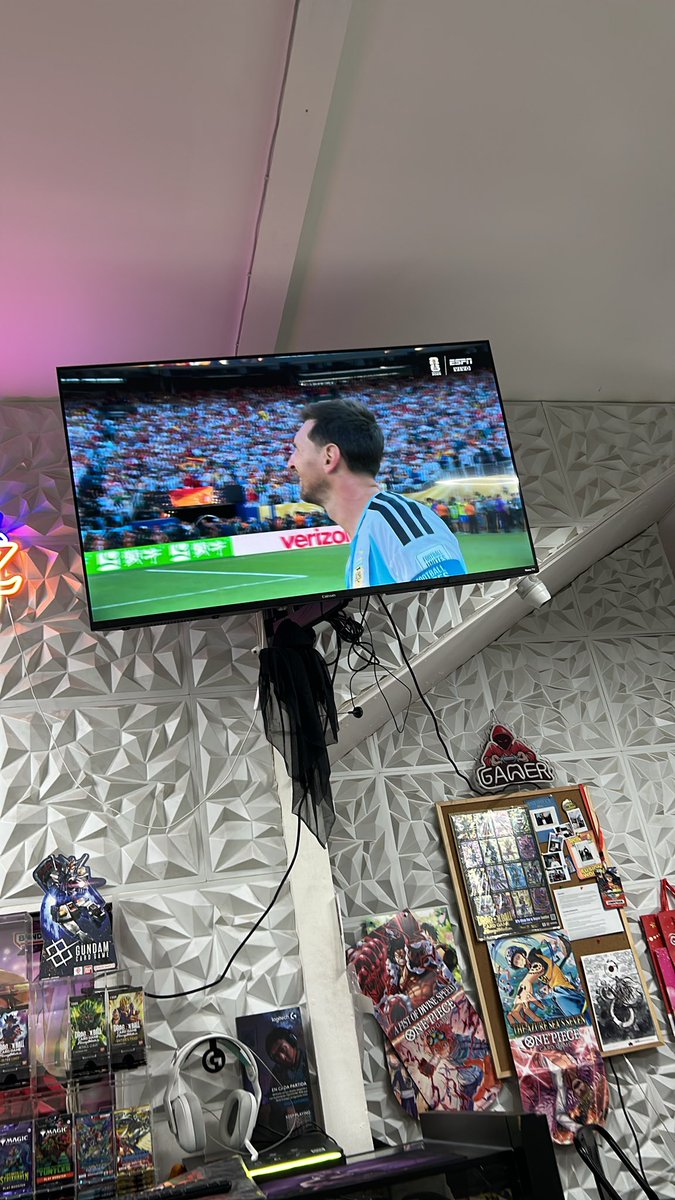 tassplz's tweet photo. Ganó el fútbol el día de hoy. España 🇪🇸🙌🏻 https://t.co/ucu8SGHuQ4