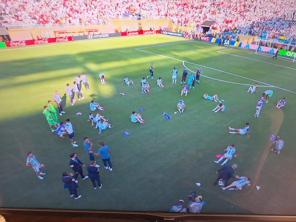 Anju7311's tweet photo. あーしんどかった…って言ってそう 笑

スペイン🇪🇸おめでとー🏆✨

#サッカーｗ杯2026 
#スペイン🇪🇸
#アルゼンチン🇦🇷
#自分にわかですw
#でも面白かった https://t.co/G2kwsupKej