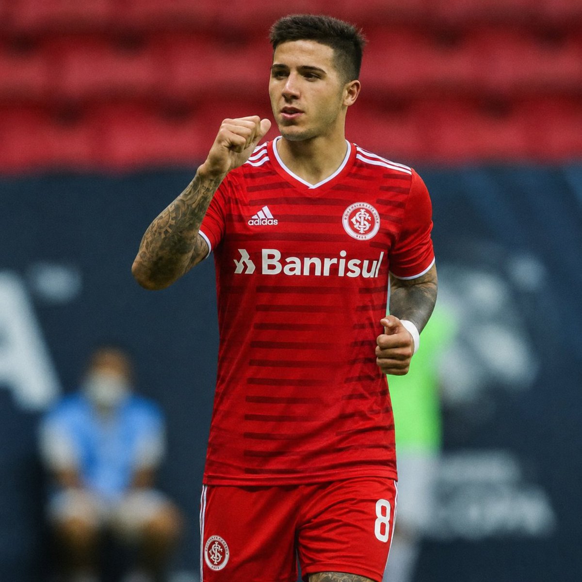 AnaliseGFBPA's tweet photo. O roteiro se repete.

🇦🇹 base colorada: é expulso e prejudica sua seleção na Copa:
🇪🇪 base gremista: faz o gol do título.

Ferran Torres é muito Grêmio 💙 https://t.co/D8kgidyXVF
