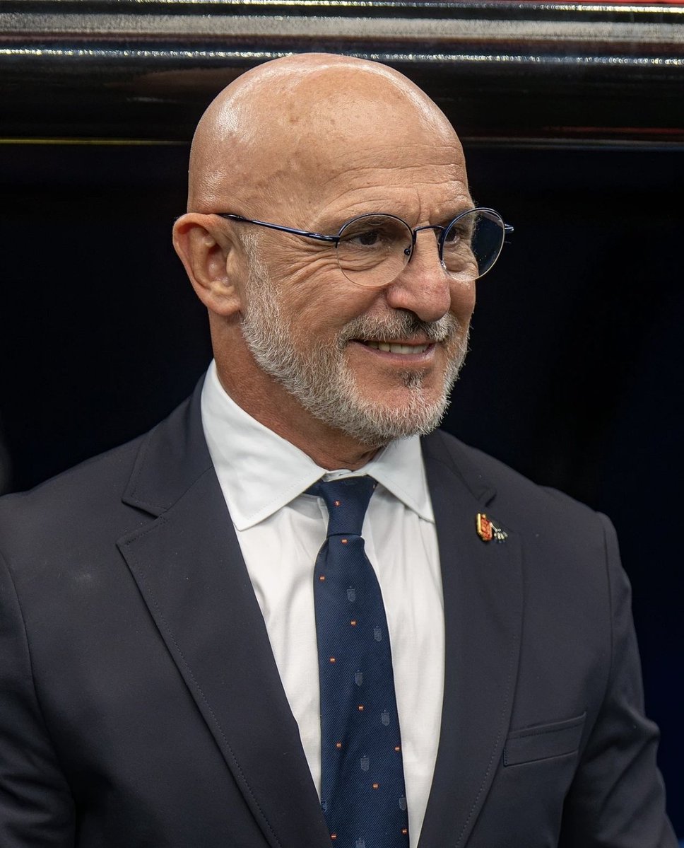 fmeetsdata's tweet photo. Luis de la Fuente's record since becoming head coach of 🇪🇸 Spain:

2023 🏆 UEFA Nations League
2024 🏆 UEFA EURO
2025 🥈 UEFA Nations League
2026 🏆 FIFA World Cup

He lost only 2 of his 49 matches as the coach of 🇪🇸. 

Absolute masterclass. https://t.co/twsRyJHK3S