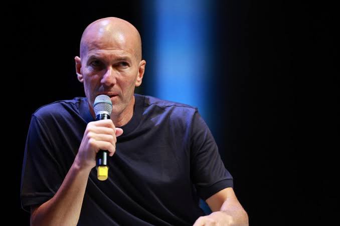 UTD_Seth001's tweet photo. 🚨Zinedine Zidane on the fight between Leandro Paredes and Gavi after Spain’s FIFA World Cup final victory over Argentina.

🗣️ Zinedine Zidane: “It’s disappointing to see a World Cup final end with players pushing and confronting each other. The football should always be the story, not what happens after the final whistle.

“Emotions are understandable. Argentina had just lost a World Cup final, while Spain were celebrating the biggest moment of their careers. Those emotions can boil over, but players still have a responsibility to control themselves.

“From what I saw, the referee did the right thing by stepping in quickly and separating the players before the situation became even worse.

“Leandro Paredes and Gavi are both passionate competitors, but once the match is over, it has to end there. Nothing good comes from continuing the battle after the final whistle.

“The World Cup is watched by millions of people around the world. Young players look up to these footballers, and they should remember that even in defeat or victory, respect for your opponent is part of the game.

“Spain deserved to celebrate becoming world champions, and Argentina deserved the respect they’ve earned throughout the tournament. The final should be remembered for the football, the quality and the champions—not for unnecessary confrontations after the match.”