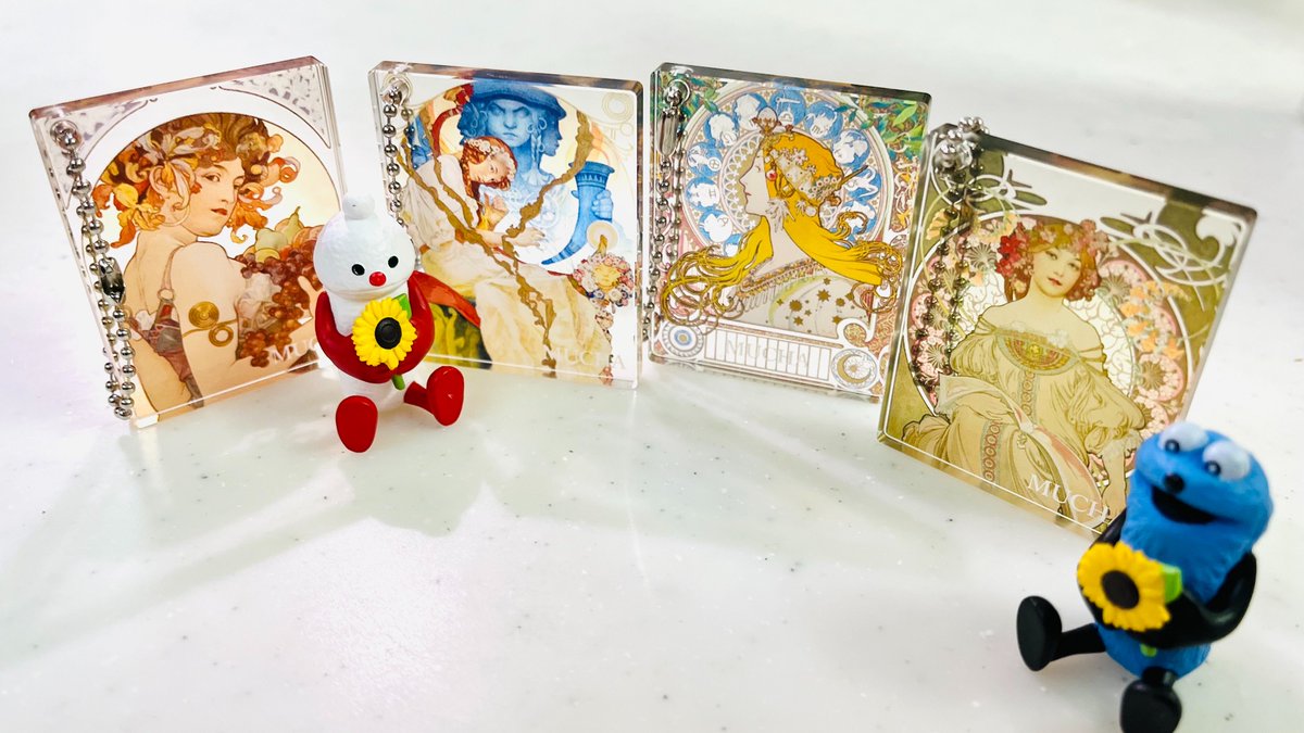 lucia_studyEng's tweet photo. 光の美術館
みんなで一個ずつ回した✨

中学生の頃、ミュシャを知って好きになった♡

高校生くらいにはルノワールが好きになって。でも次のルノワール、私の推し絵が少なくてえええーって感じ🙄
イレーヌ嬢は？ピアノは？ https://t.co/CzL7lMQpKE