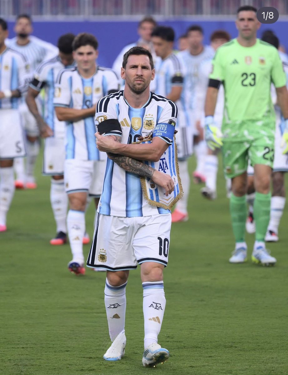 Kiwita's tweet photo. Gracias Selección Gracias Leo, nos hicieron muy felices 🩵🤍🩵 https://t.co/6pkQNNwpqs