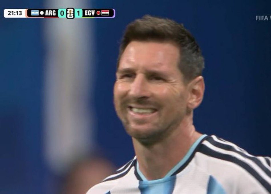Moh7225's tweet photo. مع دلال الفيفا                        بدون الدلال والتحكيم.  
                                                        والتحكيم 
 
#España #VamosEspaña #اسبانيا_الأرجنتين https://t.co/YifXlUTHrU