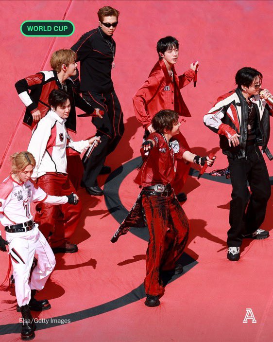 chartradar_'s tweet photo. 🚨 Over 1 billion people around the world watched BTS’ live performance at the 2026 FIFA World Cup Final halftime show. https://t.co/2mIXHe00ie