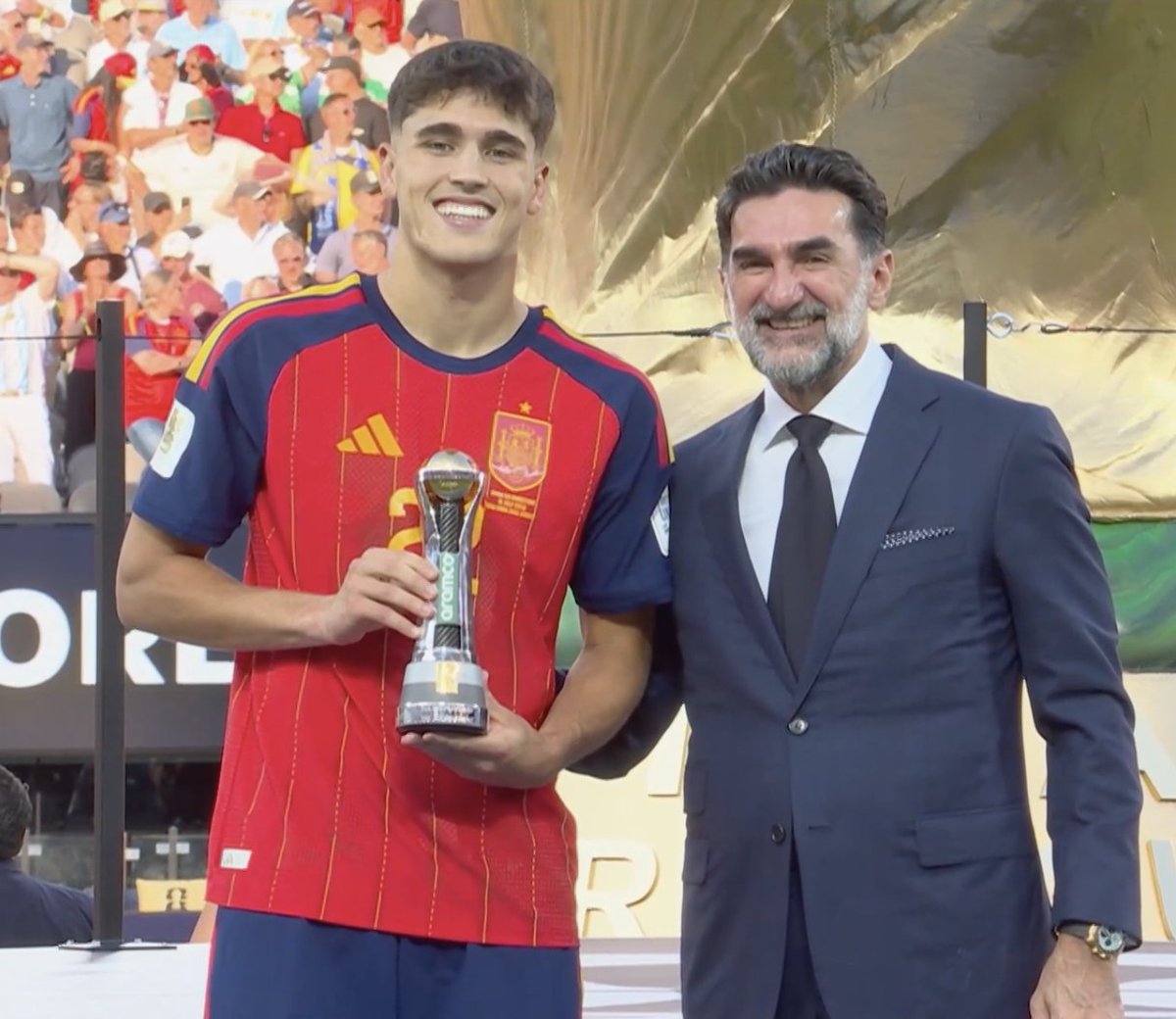 ofootball__'s tweet photo. 🏆 Young Player of the Tournament Award goes to Pau Cubarsí. https://t.co/SmlDQfm8cf