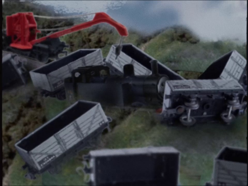 Engines0f8's tweet photo. Red Ted and Binty. What a terrible state they're in! https://t.co/xoIuYUGRMP