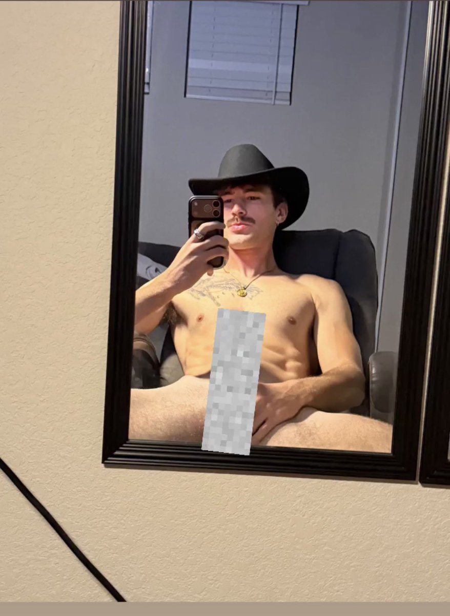 musezakk's tweet photo. Yeehaw 🤠 https://t.co/UfbYLfO33D