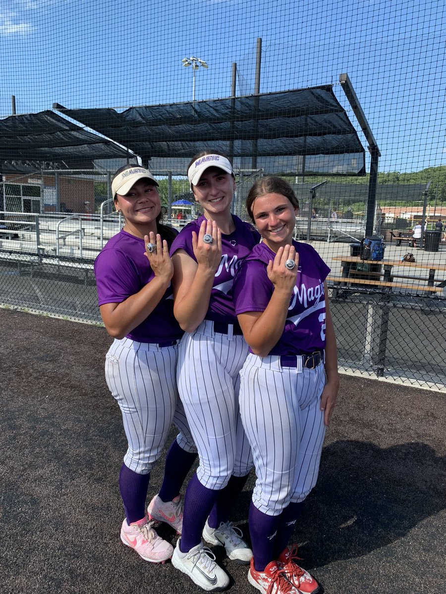 alayna_adamez's tweet photo. Ended my club ball experience the best way possible with another CHAMPIONSHIP RING!  So thankful for my @mnmagicsb family, my teammates, and the coaches who believed in me every step of the way. I'll always be grateful for this part of my journey! 💜🪄

#RollMagic https://t.co/WOKtZaBn9L