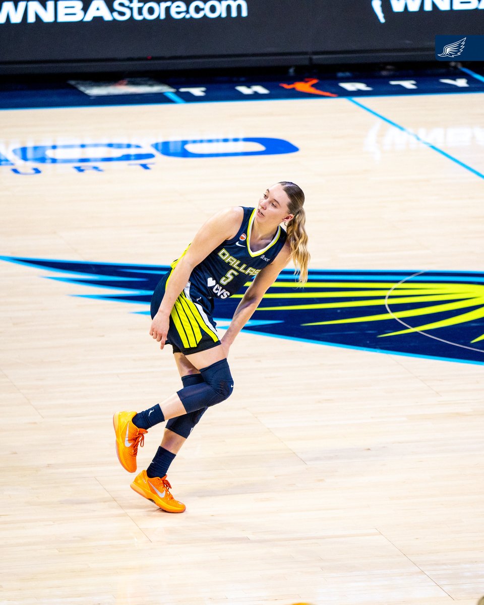 DallasWings's tweet photo. 🧐🧐🧐 https://t.co/yBzhUvIGXp