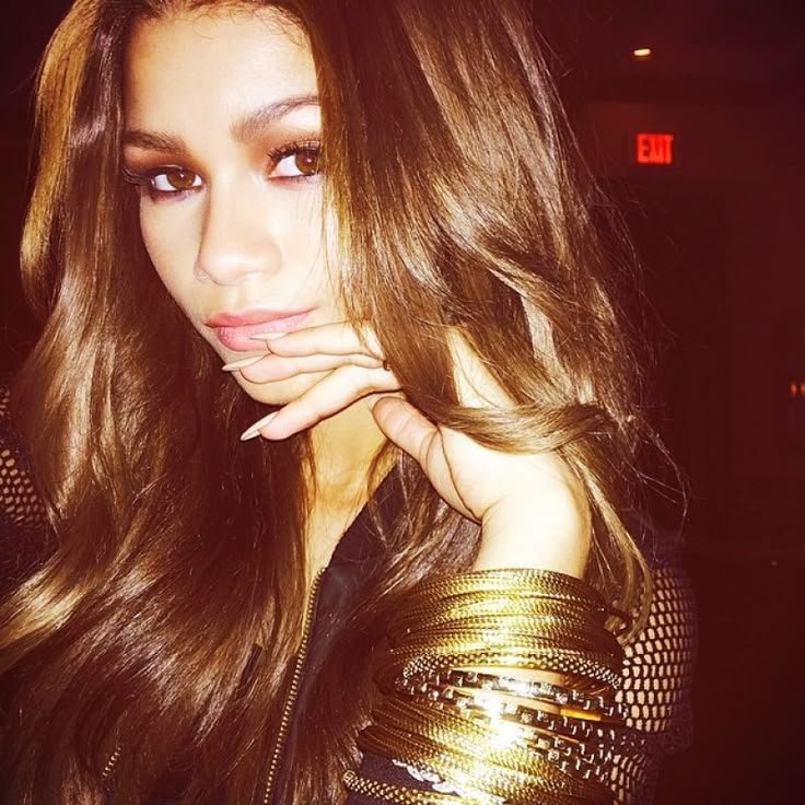 zenssdayaa's tweet photo. There was a time Zendaya ran Instagram like the navy https://t.co/3uPzgyJzc4