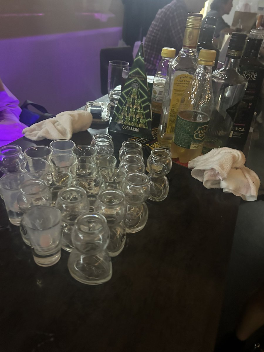 zspblv's tweet photo. 沢山飲ませてくれてめちゃめちゃ楽しかったしななちゃんと飲めて大好き！また会えたらいいな〜💫♡ https://t.co/6XZAr5RF3o