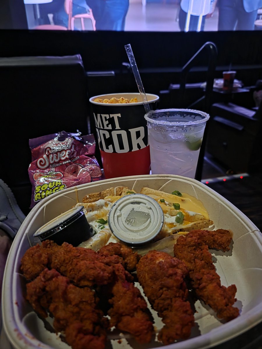 R78Alfredo's tweet photo. Seated for the #Odyssey at #AMC. The new Mexican street corn popcorn is 🔥 https://t.co/vyiYtQIMsv