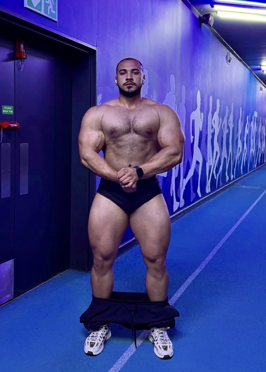 Nutting_2C_Here's tweet photo. Fav season is this #THICC #CapeTown #Coloured Bodybuilder’s Bulk. 🩳 = ankles daily. 🔥
📸 mdamon01
#Gay #GayX #GayTwitter #Jock #MuscleMen #Beefcake #GymHunk #FitMen #Bodybuilding #MuscleDaddy #MuscleWorship #AlphaMale #SAGay #CapeTownGay #Kullit #StraightMen #Amateur #IFBBPro https://t.co/ovE9Kqeafd
