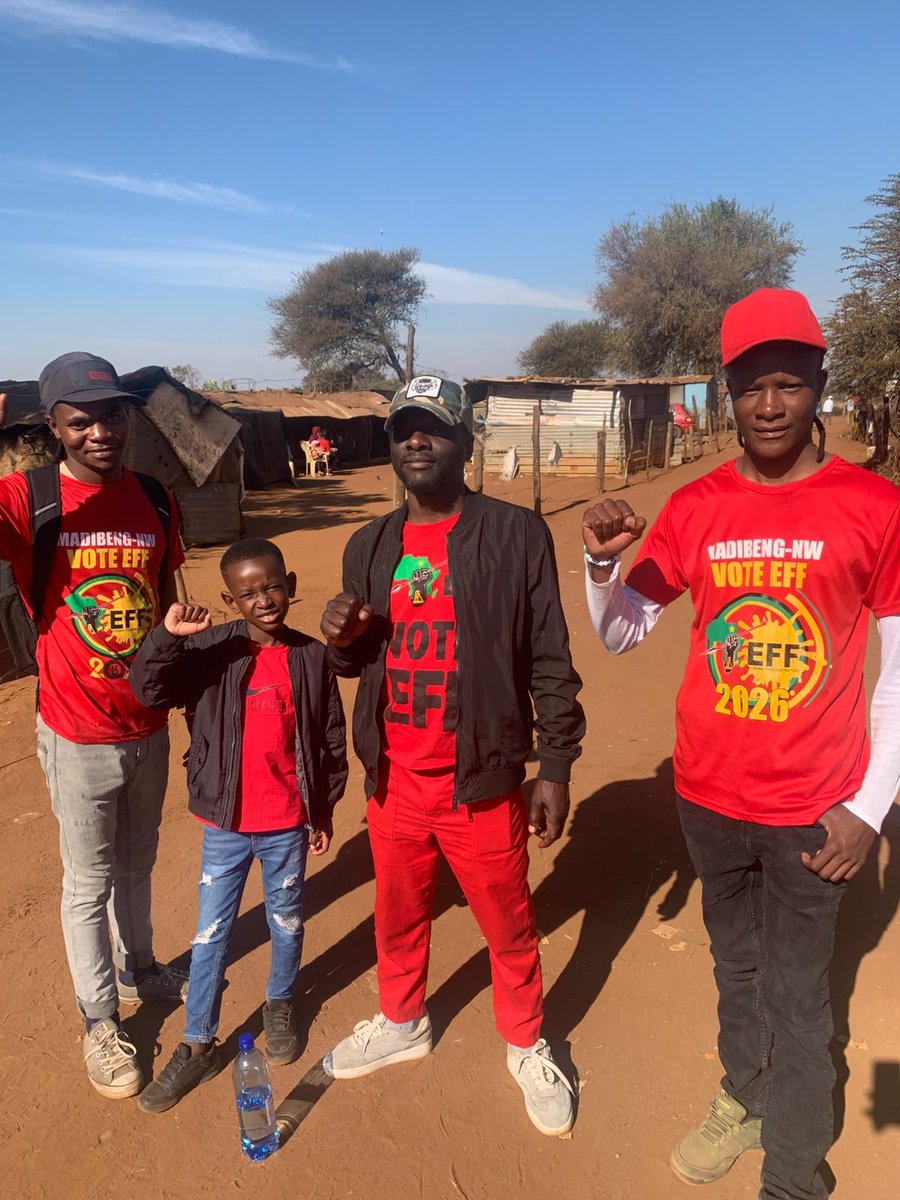 MawayiOliver's tweet photo. Boots On The Ground 

We've made it our mission to assist people #RegisterToVoteEFF everyday. We shall canvas every voter until the final hour of 04 November 2026. https://t.co/5qDRwwBgKd