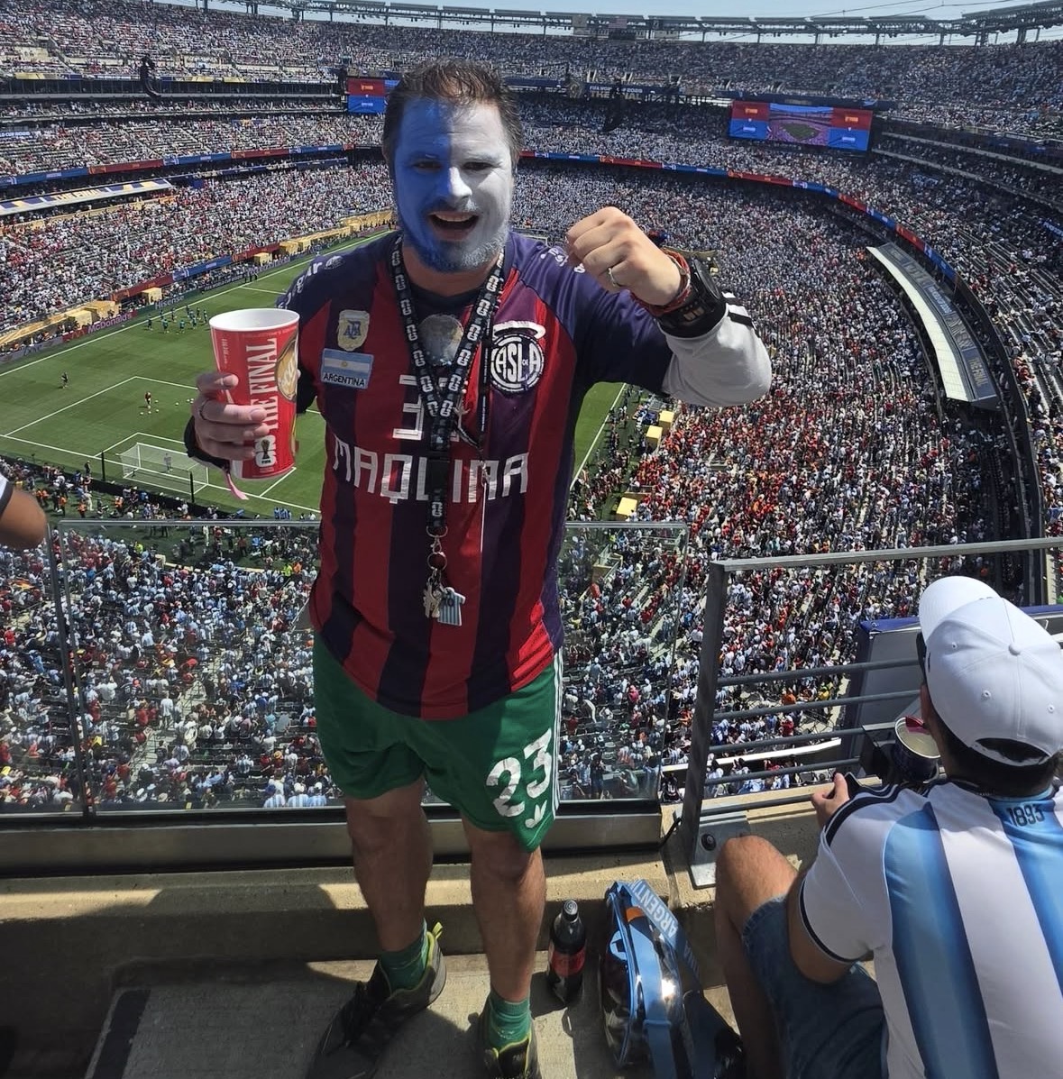 MundoAzulgrana's tweet photo. El Talismán presente. A confiar 🇦🇷💙❤️ https://t.co/it83i8j9zW