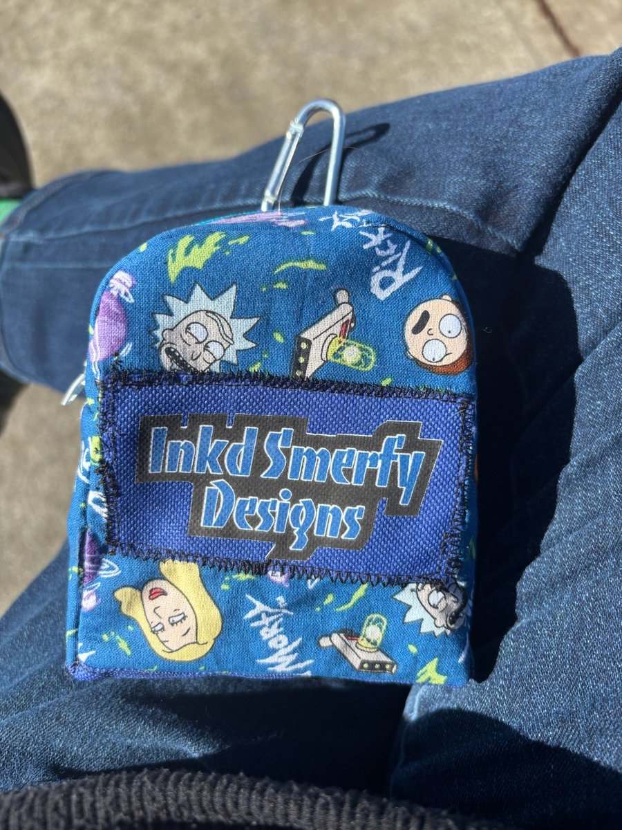 Thetatothot's tweet photo. Okay everybody! This is my cousin's fish. Go on my page... I was planning on making a bunch of merch for some other projects. I'm still going to do that but now I'm going to focus on $MRSUE 1st bc he is family! Going to make him some mini backpacks as well! https://t.co/Pu8jcL1REt