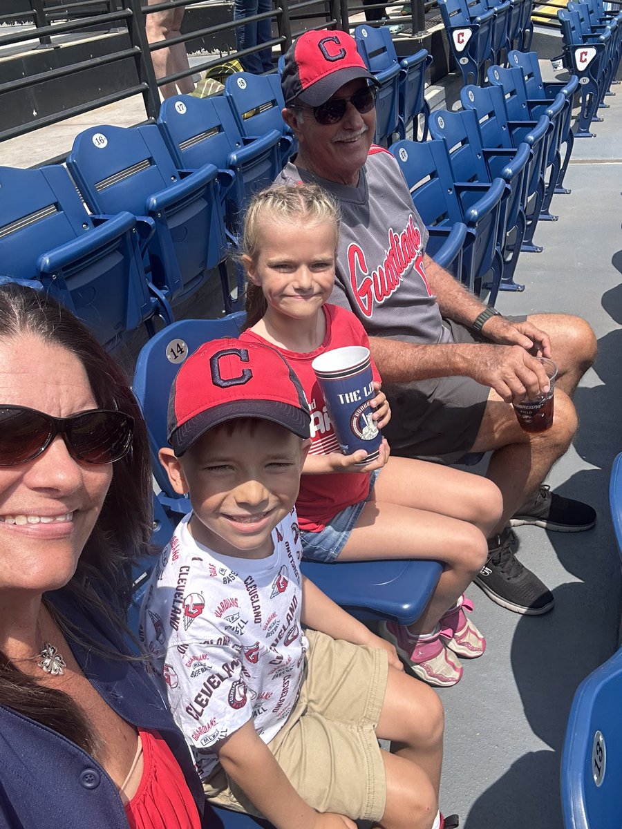 Schwatz83's tweet photo. @CleGuardians first guardians game!!! https://t.co/y8ymkirq3o