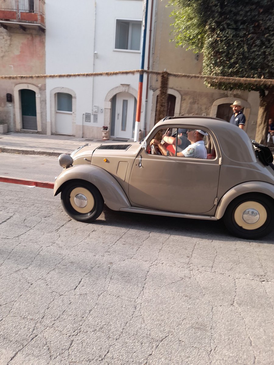 annamarylight's tweet photo. Grande successo per la #Gimkana di #AutoStoriche a #Jelsi . Una giornata all'insegna della passione dei motori, dell'abilità alla guida e della valorizzazione del territorio https://t.co/JqYZwhStXU