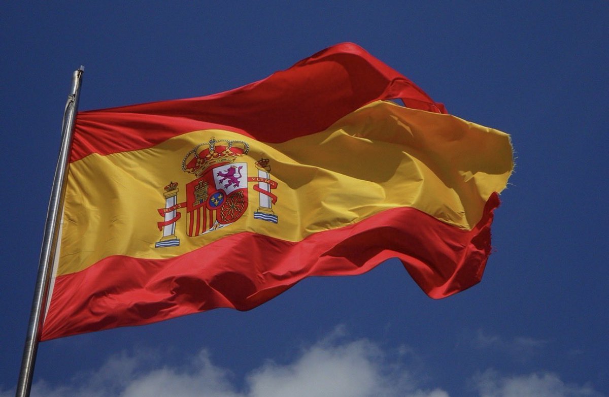 tribunGS's tweet photo. Estamos con vosotros! 🇹🇷🤝🇪🇸 @SEFutbol https://t.co/SssHjYCjV3