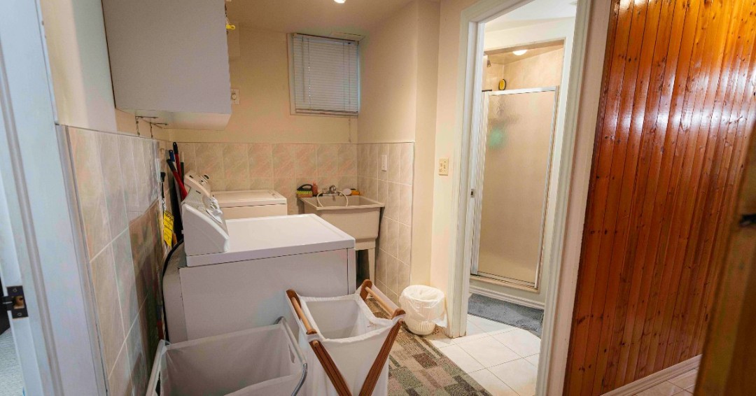 Make_It_Right's tweet photo. Watch Tonight on @HGTV USA Holmes on Homes: Building a Legacy "Hand-Me-Down Hazards”  - Sunday, July 19th at 8pm. ET/PT 

Don't miss the transformation!

@FoodNetwork @HBOMAX #Pitmasters #makeitright #holmesonhomes https://t.co/D9u6bvZUSb