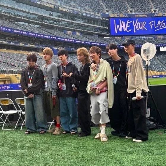 Thaly_7B_A's tweet photo. BTS X FIFA WORLD CUP 2026

#BTSxWorldCup2026
#BTSHALFTIMESHOW
#NAMJOON #JUNGKOOK #TAEHYUNG #JHOPE #YOONGI #JIMIN #JIN https://t.co/UHAGvdhYKg