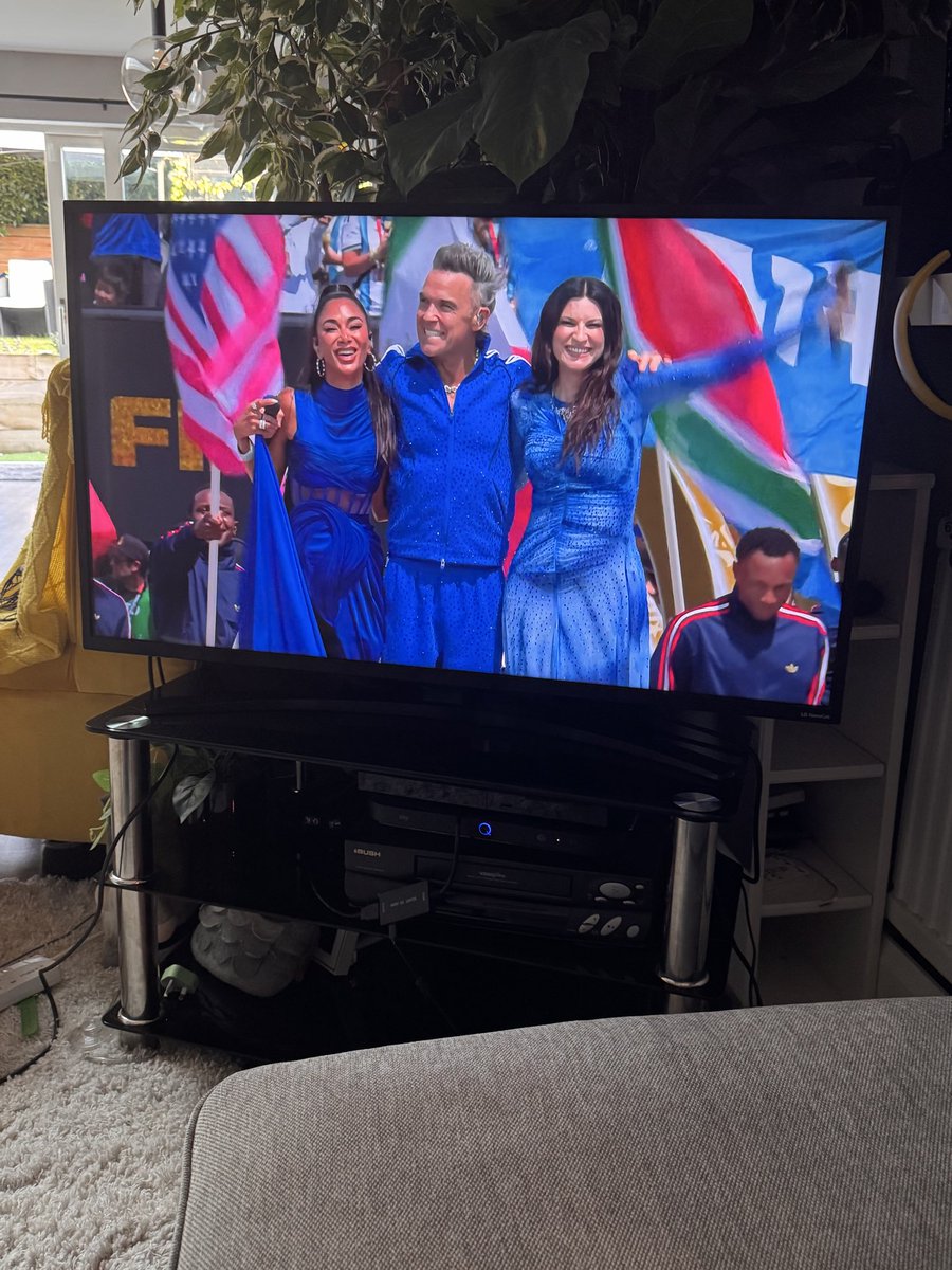 JoeBLynam's tweet photo. I really hope that Robbie Williams was very well paid for that crap https://t.co/ejM3b3k3cR