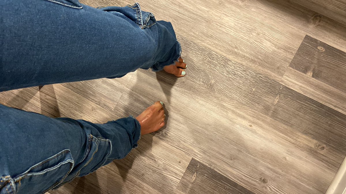 SweetGoddessQ's tweet photo. Been so busy at work 😩
My feet deserve to be rubbed 🙈 https://t.co/rV1BN4msZo