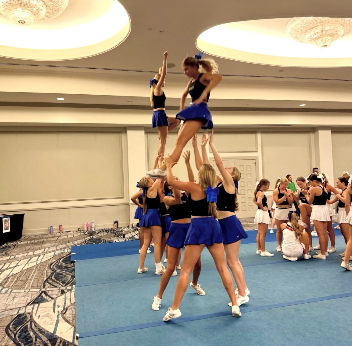 JJPearceHS's tweet photo. We do our own stunts. 💙📣❤️ https://t.co/y9TWsnpr0P