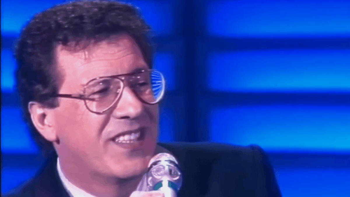 GiulioColapinto's tweet photo. Visiting my Channel <Live Music in the World> on 'YouTube'
PEPPINO di CAPRI - "Il Sognatore"
Canzone presentata al <Festival della Canzone Italiana> di Sanremo (1987)
https://t.co/CdJN88zq2a https://t.co/eWgLTtqehu