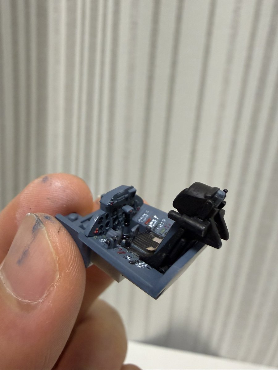 MiGfa7j's tweet photo. 1/72 su33 コックピット
ウォーサンダーを資料に筆塗り https://t.co/7sT14xDRro