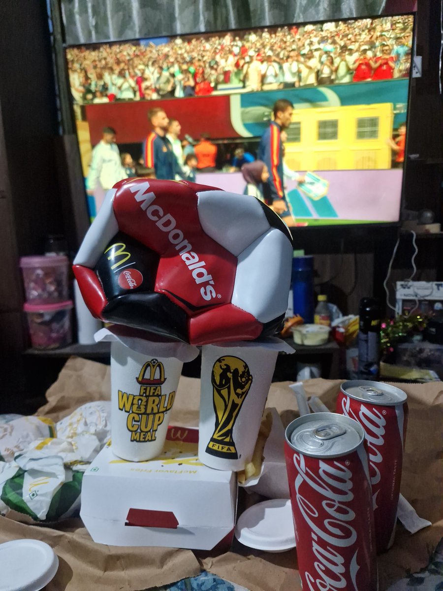 SAHMRINAL's tweet photo. Enjoying WC final with McDonald's special #McDonald 's special #footballworldcupfinal https://t.co/TtDgdxxU6s