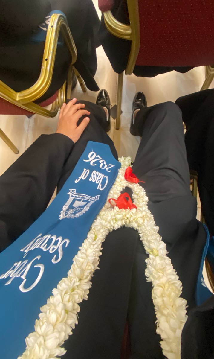 chudjaak's tweet photo. الحمدلله على التمام، ليلة بالعمر، باقي يكملها ميسي اليوم ويكون يوم للتاريخ 🇦🇷🎓 https://t.co/ebqi9JONmE