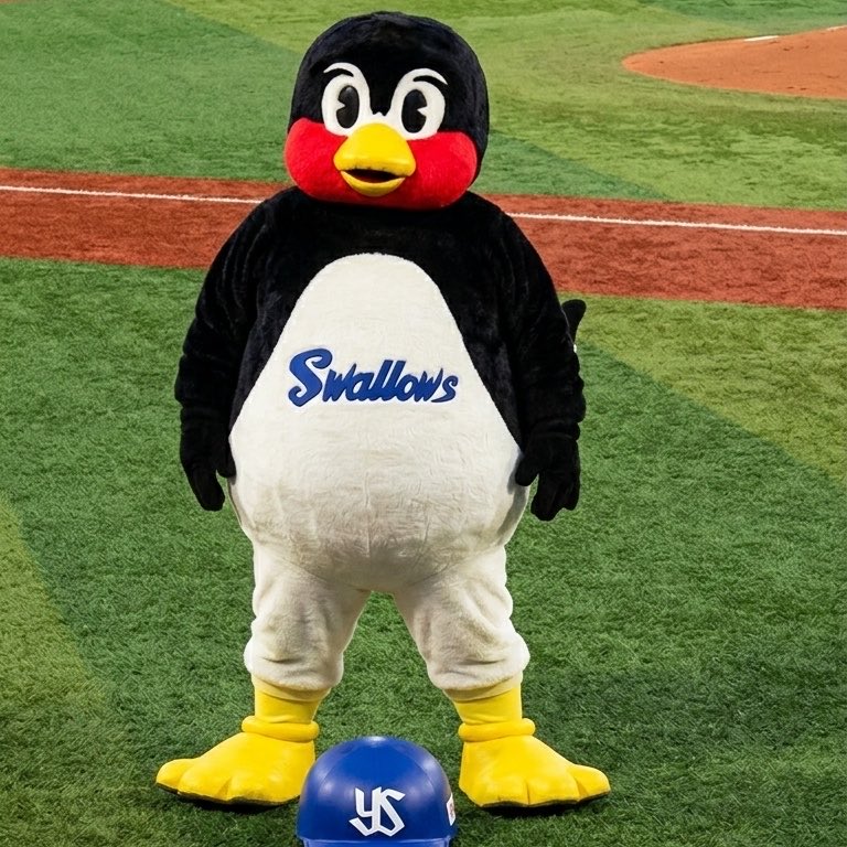 mayu_noodle's tweet photo. ⚾️横浜VSヤクルト/横浜スタジアム
今日も開門グリにちゃぴたんはおらず…なんでや？と思ったら出張してたみたい。すぐ近くにいたのに無念…。気を取り直してちゃぴたんのかき氷と間宮堂さんでいつもの（とろサーモンほたて丼肉増しご飯少なめ）などを食べました。メットを脱いだつば九郎の髪型！！ https://t.co/B9l1DlEIJn