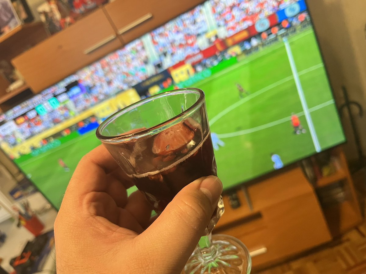 elemiliofd's tweet photo. Vamos  #España https://t.co/KLF2rxL7s0