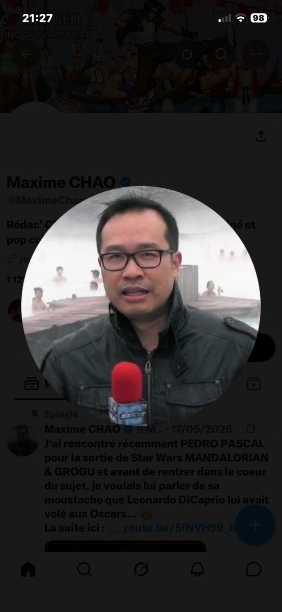 punchtale's tweet photo. @MaximeChao Ce type tient un micro https://t.co/U55HXFF2AY