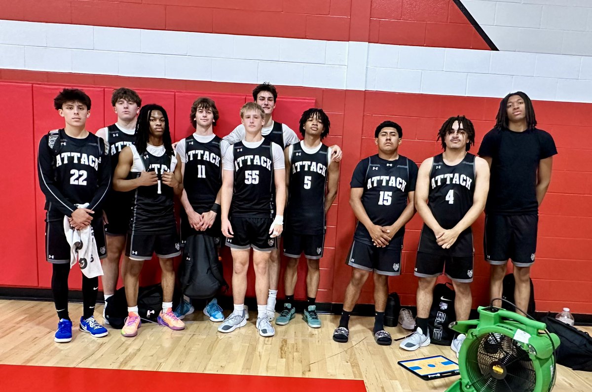 ILattack16u's tweet photo. @IllinoisAttack 17UA Grind  falls short in final 4 game @ny2lasports .  Great season of growth and friendships, along the way we went 25 - 15 playing  solid competition.  Thanks for including me on the ride.  Some of us will be back at it next weekend in Waukegan. Keep working.. https://t.co/RVtPSK94Gw