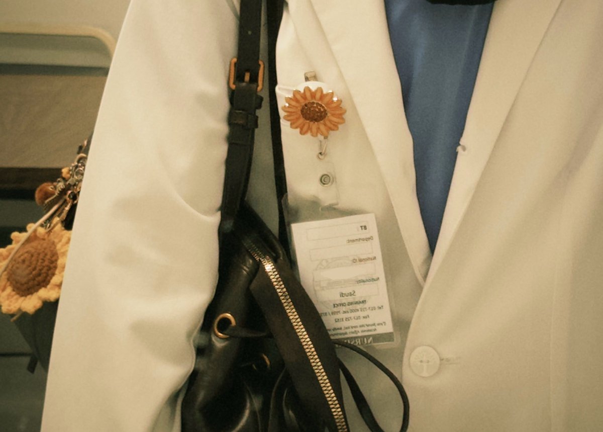 Q_qf_'s tweet photo. FIRST clinical rotation is in the PICU 👶🏻 https://t.co/JFctE9eCk2
