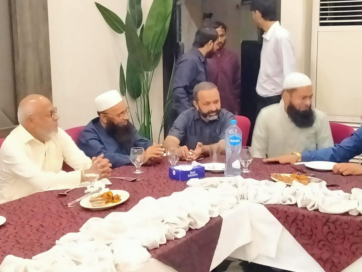 ImranDarogha's tweet photo. الحمدللہ! آج کا دن ہمارے لیے بے حد خوشی، سعادت اور برکت کا باعث رہا۔ ہمیں یہ اعزاز حاصل ہوا کہ ہمارے درمیان گوجرانوالہ ، وزیر آباد اور کامونکی سے تعلق رکھنے والے وہ معزز دوست موجود تھے جنہیں حال ہی میں حجِ بیت اللہ کی عظیم سعادت نصیب ہوئی۔ہم تمام معزز حجاجِ کرام کے بے حد شکر گزار https://t.co/qCNFMImH2D