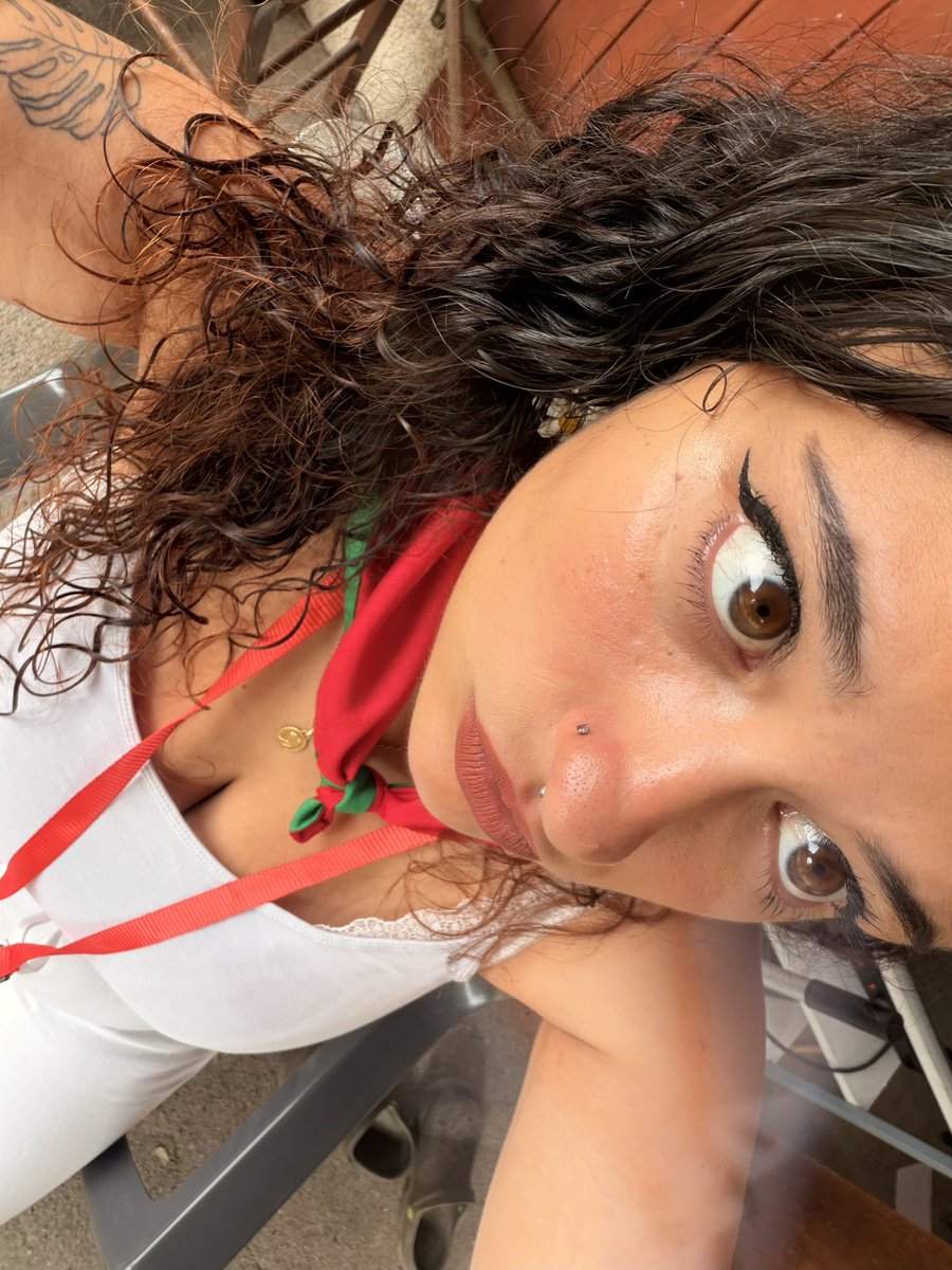 sianagoat's tweet photo. bloque moi 👅 ❤️ https://t.co/vdwKfFHqId