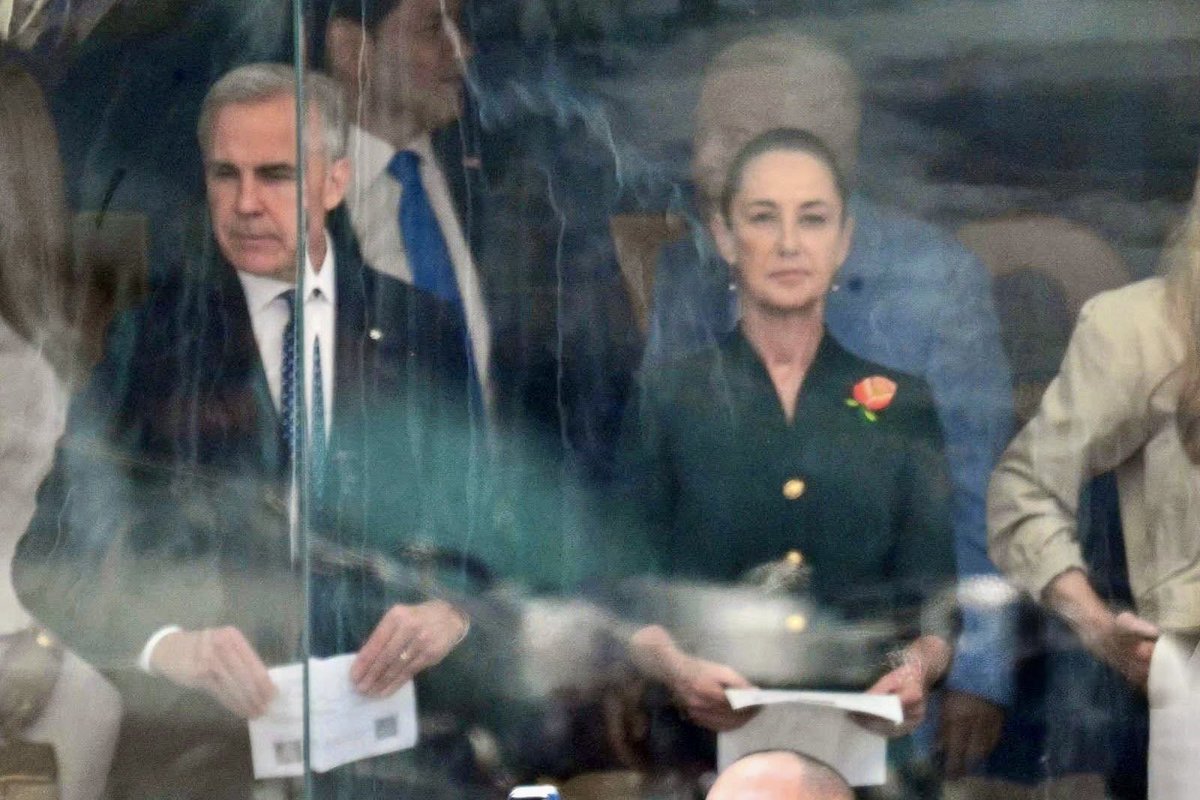 monerorape's tweet photo. Descripción gráfica de GARBO.

#ClaudiaEsMundial https://t.co/xStFSqaz3O