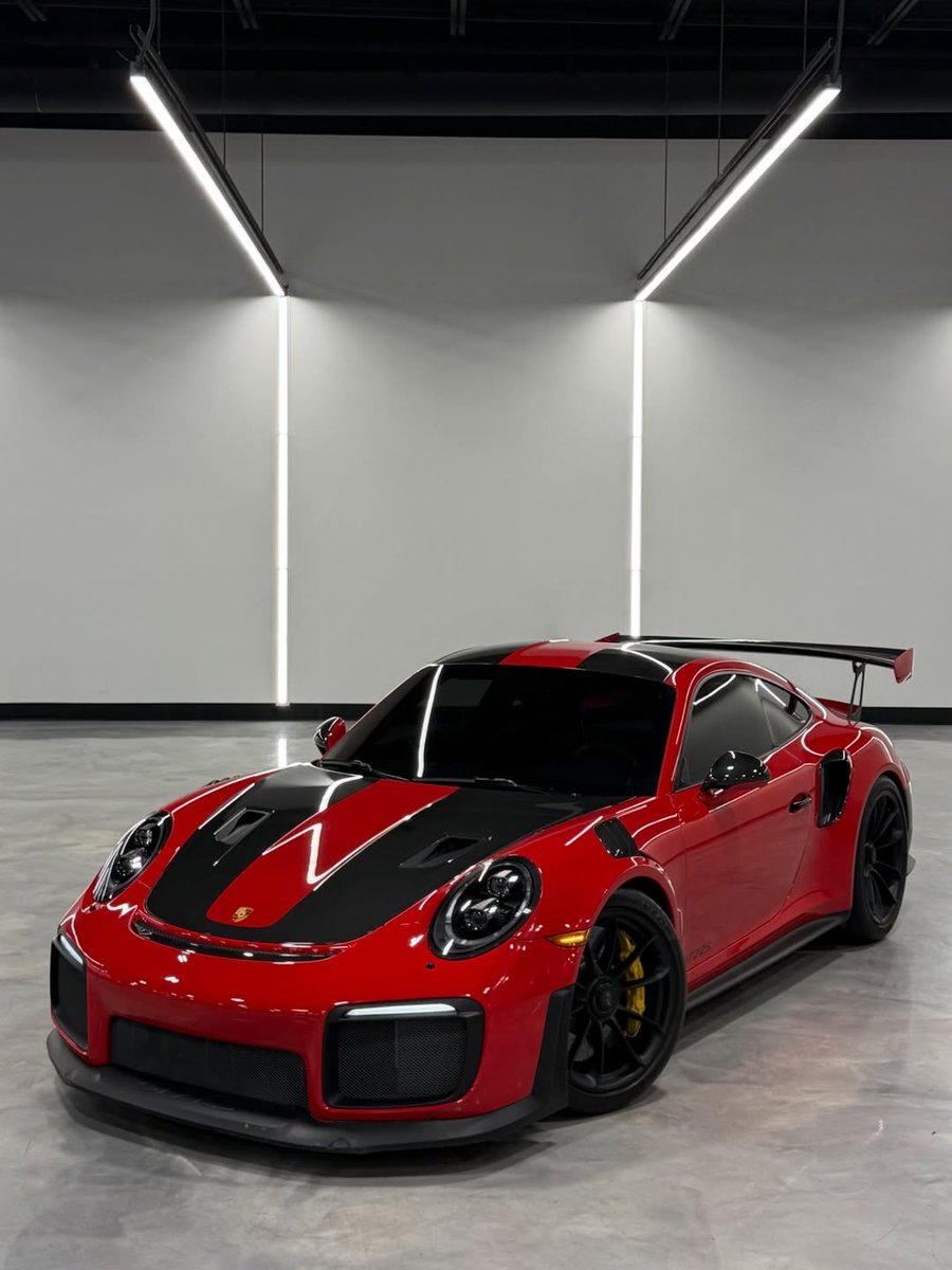 Bigmovetv's tweet photo. Porsche 911 GT2 RS https://t.co/UdyP2ZMNJD