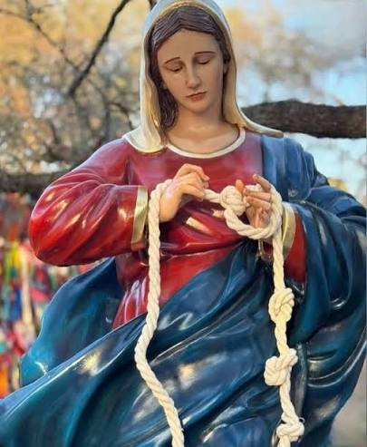 CarlaTuits's tweet photo. Vamos con la Virgen Desatanudos para que se nos desrabe el partido #VamosArgentina https://t.co/zhOdaqgvrd