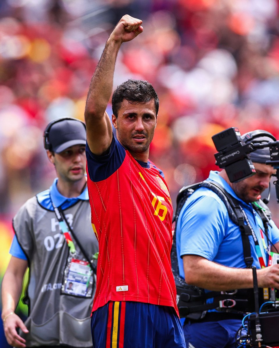 Badboyz4488's tweet photo. 🚨⭐️ OFFICIAL: Rodri wins BEST PLAYER OF THE TOURNAMENT Award at 2026 World Cup. 🇪🇸 https://t.co/WWa5U3R9Ru